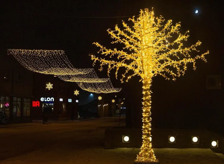 Julebyen åpner — bilde 1 av 4