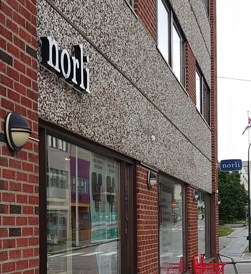 The shopfront of Norli Vadsø