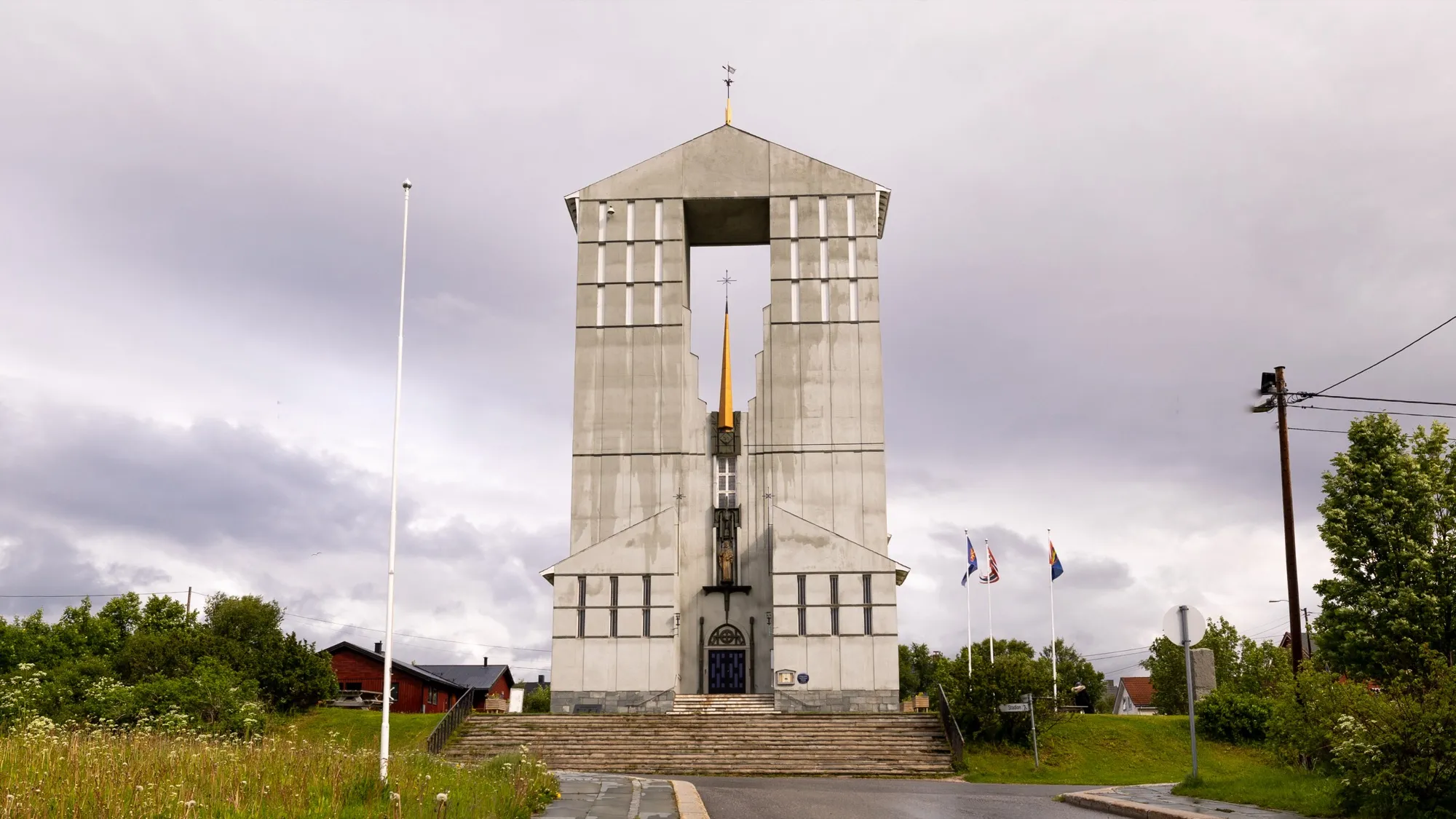 Vadsø kirke i bybildet